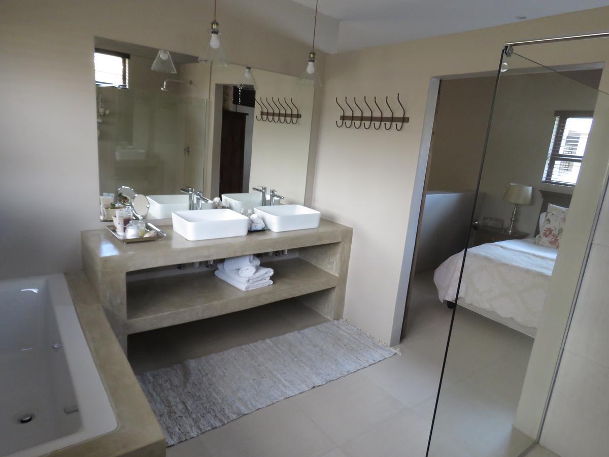 Beautiful Studio! Modern, Secure,Comfy Stay In Windhoek Golf Estate Exterior foto