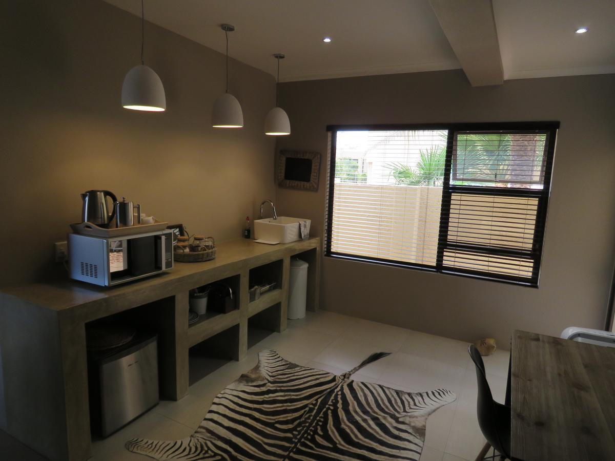 Beautiful Studio! Modern, Secure,Comfy Stay In Windhoek Golf Estate Exterior foto