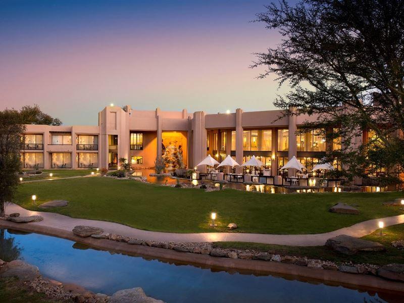 Beautiful Studio! Modern, Secure,Comfy Stay In Windhoek Golf Estate Exterior foto